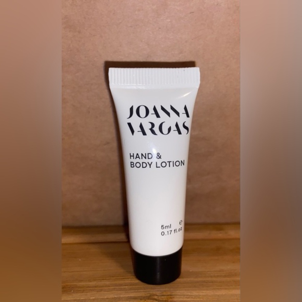 Joanna Vargas Hand & Body Lotion 0.17 Fl oz. / 5ml Sealed Sample Size‎